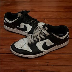 Nike Classic Black and White Low-Tops